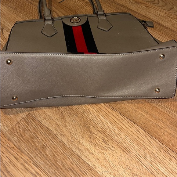 Stylish Tan Handbag with Red and Black Stripe - Picture 4 of 6